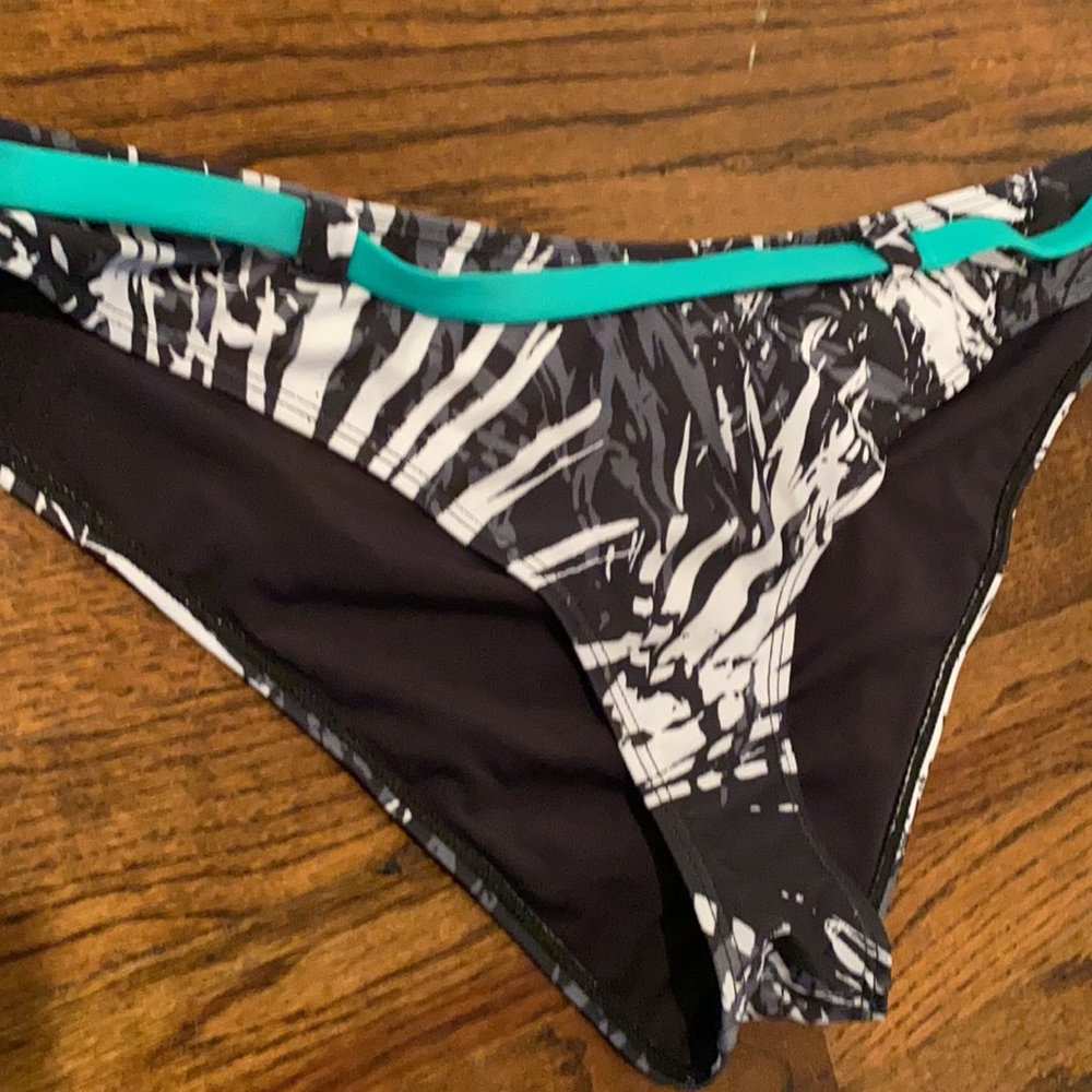 Fabletics Bikini - image 3